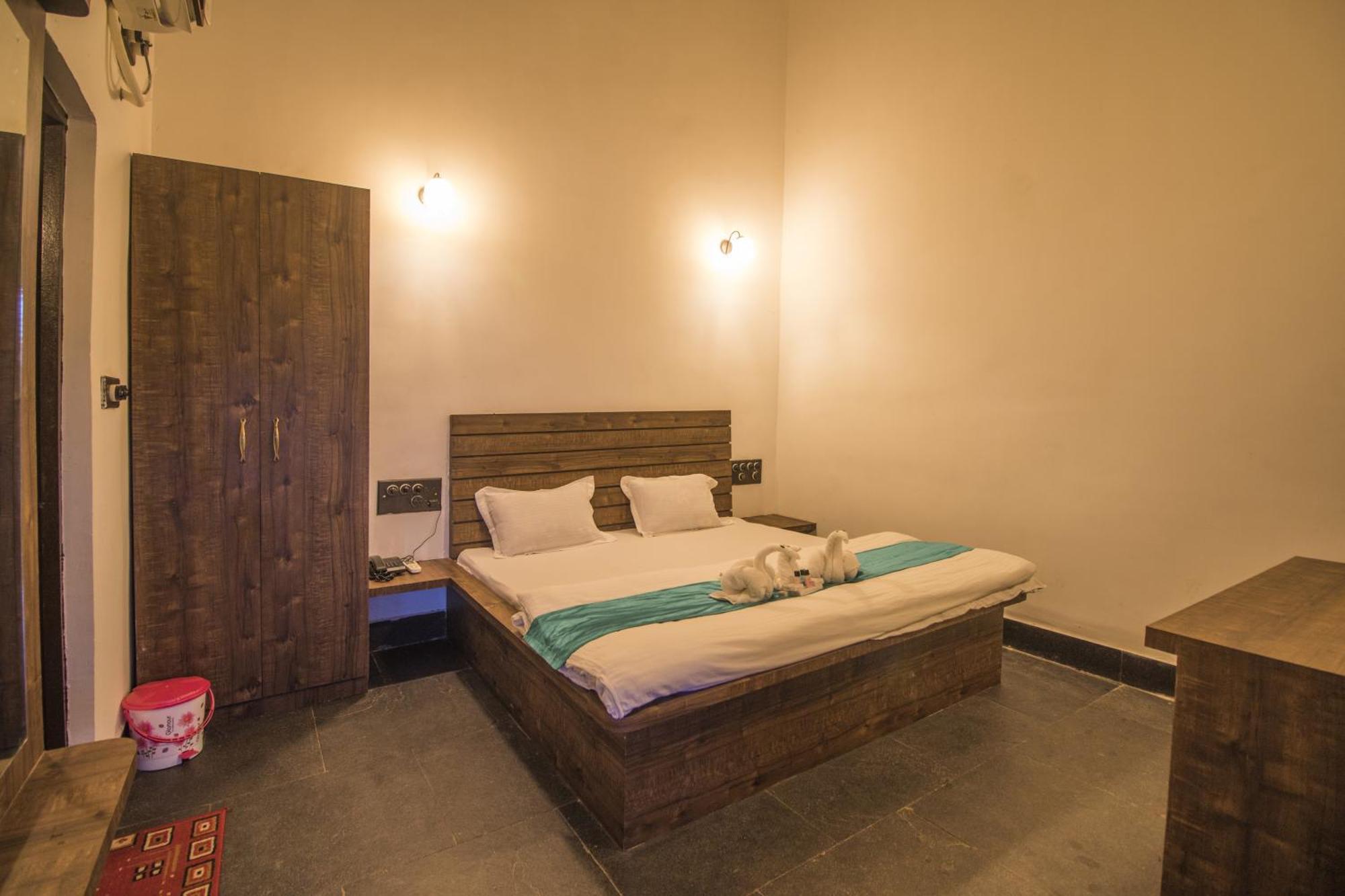 Wowstayz Pachmarhi Ecotel Esterno foto